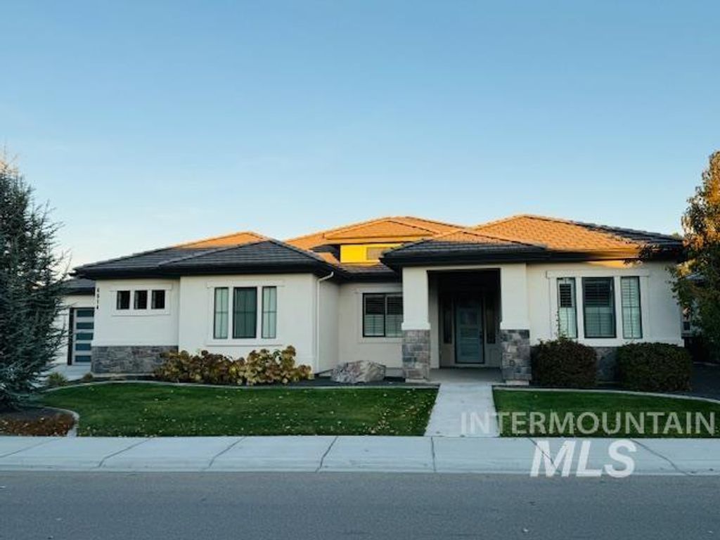 6614 N Big Cedar Way, Meridian, ID 83646