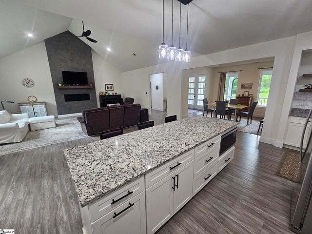 4220 N Blue Ridge Drive, Greer, SC 29651