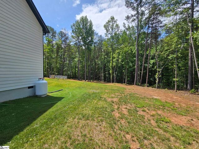 4220 N Blue Ridge Drive, Greer, SC 29651