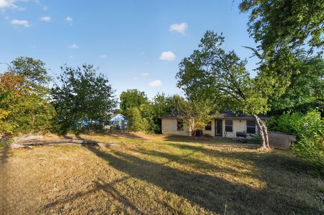 5532 Fernander Drive, Fort Worth, TX 76107