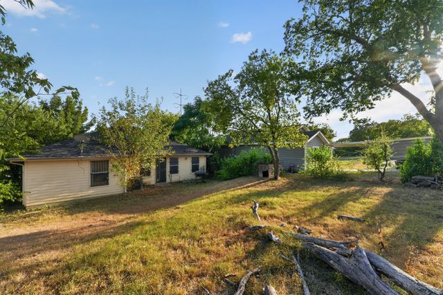5532 Fernander Drive, Fort Worth, TX 76107