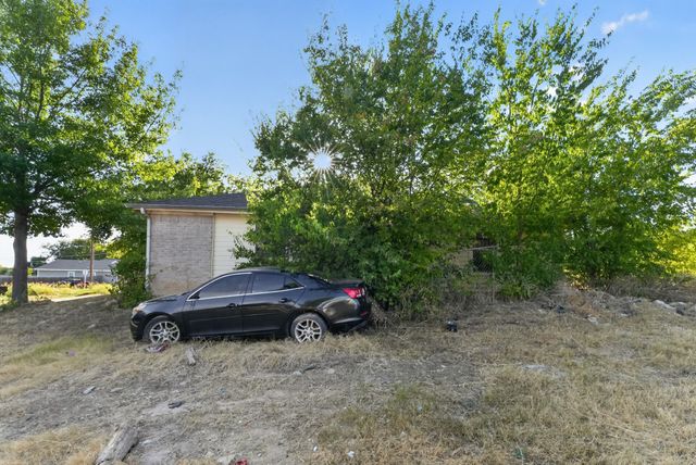 5532 Fernander Drive, Fort Worth, TX 76107
