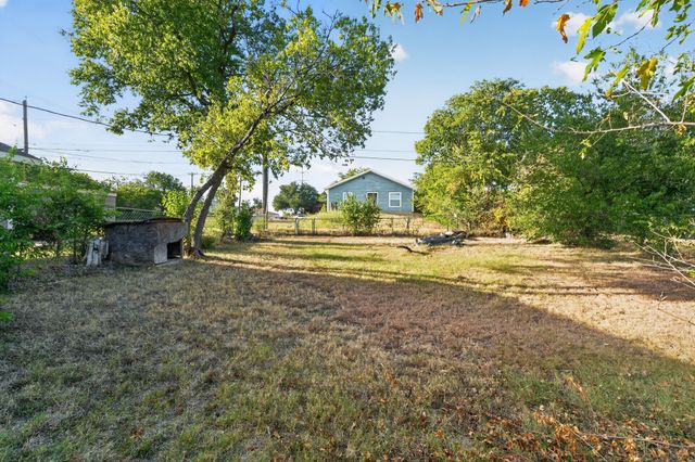 5532 Fernander Drive, Fort Worth, TX 76107