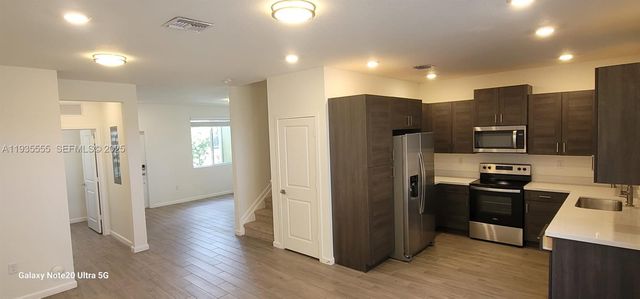 2459 SE 10th St 0, Homestead, FL 33035