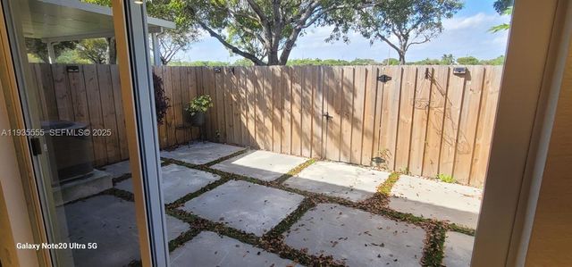 2459 SE 10th St 0, Homestead, FL 33035