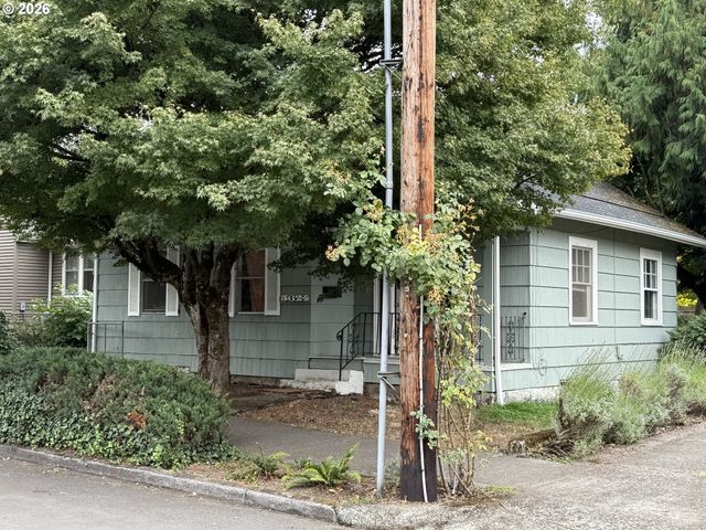 5624 Se ANKENY St, Portland, OR 97215