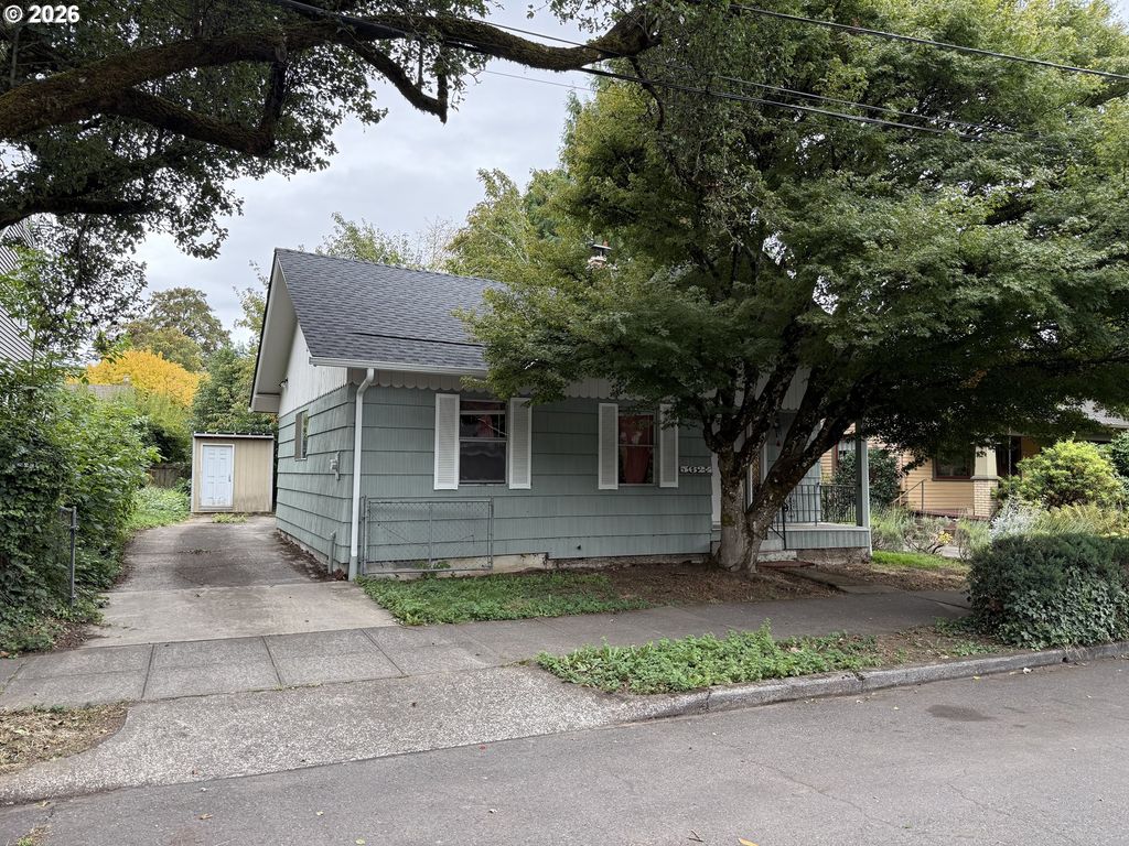 5624 Se ANKENY St, Portland, OR 97215