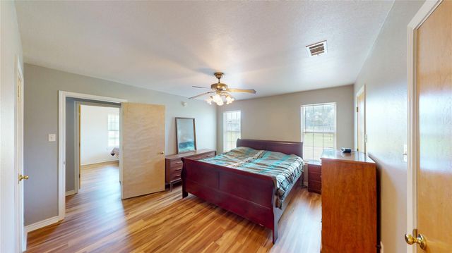 906 Waco Street, Dayton, TX 77535