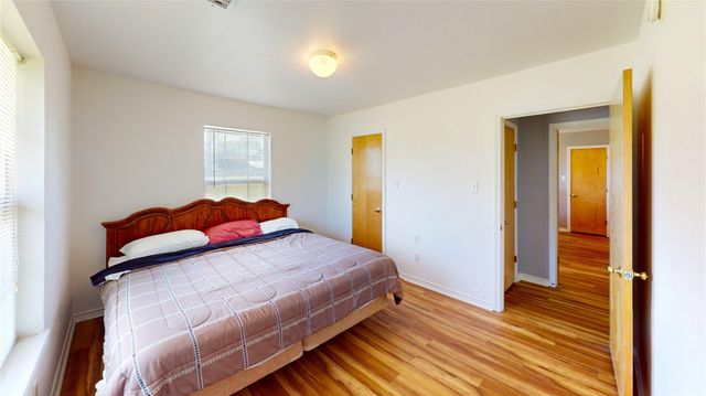 906 Waco Street, Dayton, TX 77535
