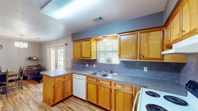 906 Waco Street, Dayton, TX 77535