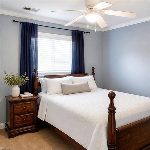17 Warren DR, Newport News, VA 23608