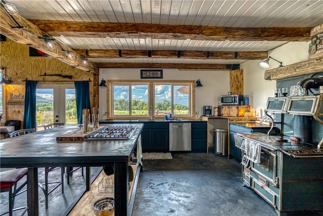 2786 NC 3510, Western Grove, AR 72685