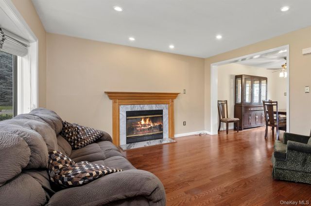 1 Melucci Court, West Haverstraw, NY 10993