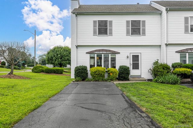 1 Melucci Court, West Haverstraw, NY 10993