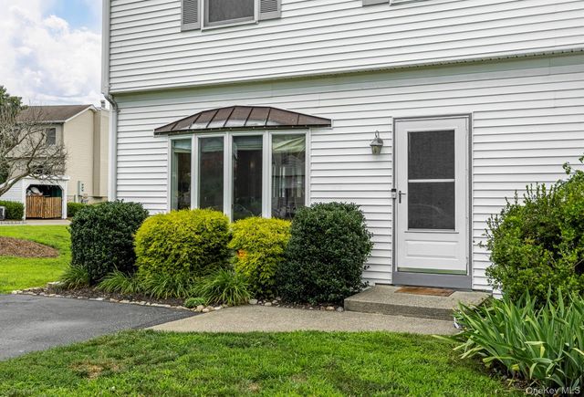 1 Melucci Court, West Haverstraw, NY 10993