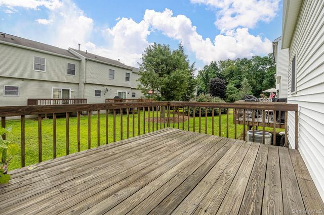 1 Melucci Court, West Haverstraw, NY 10993
