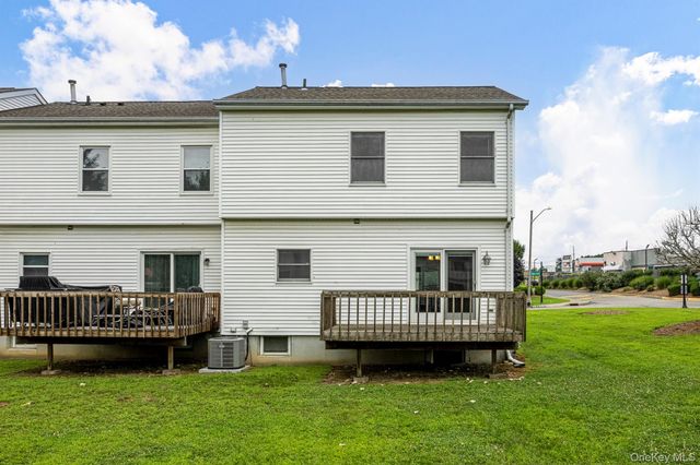 1 Melucci Court, West Haverstraw, NY 10993