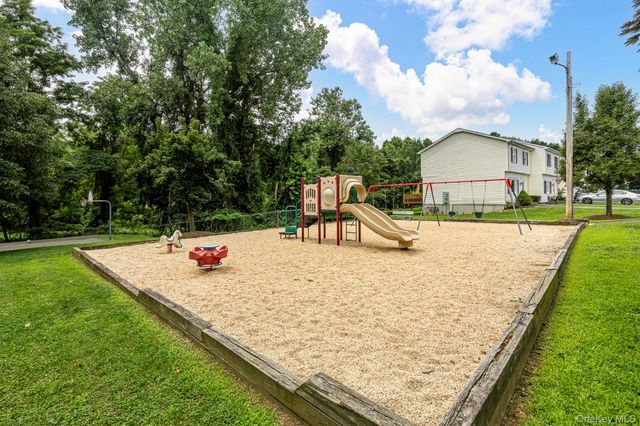 1 Melucci Court, West Haverstraw, NY 10993