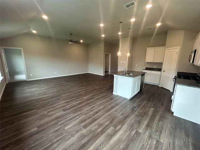 1813 Huisache Street, Royse City, TX 75189