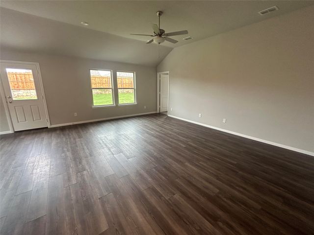 1813 Huisache Street, Royse City, TX 75189
