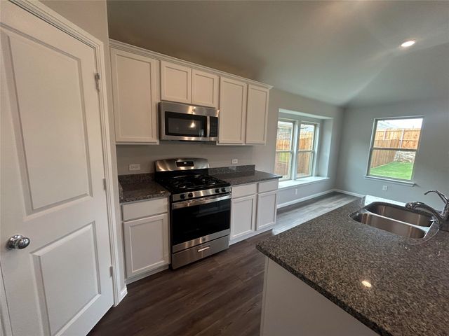 1813 Huisache Street, Royse City, TX 75189