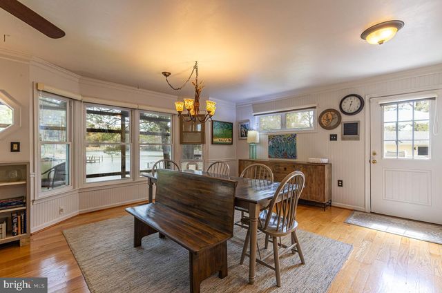 37 HICKORY LN, Reedville, VA 22539