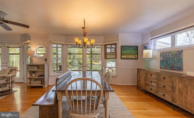 37 HICKORY LN, Reedville, VA 22539