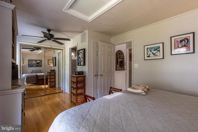 37 HICKORY LN, Reedville, VA 22539