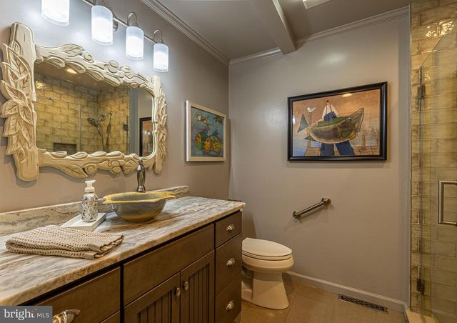 37 HICKORY LN, Reedville, VA 22539