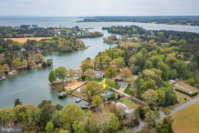 37 HICKORY LN, Reedville, VA 22539