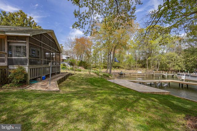 37 HICKORY LN, Reedville, VA 22539
