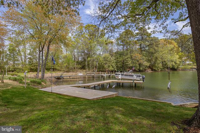 37 HICKORY LN, Reedville, VA 22539