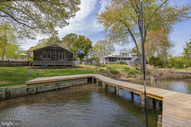37 HICKORY LN, Reedville, VA 22539