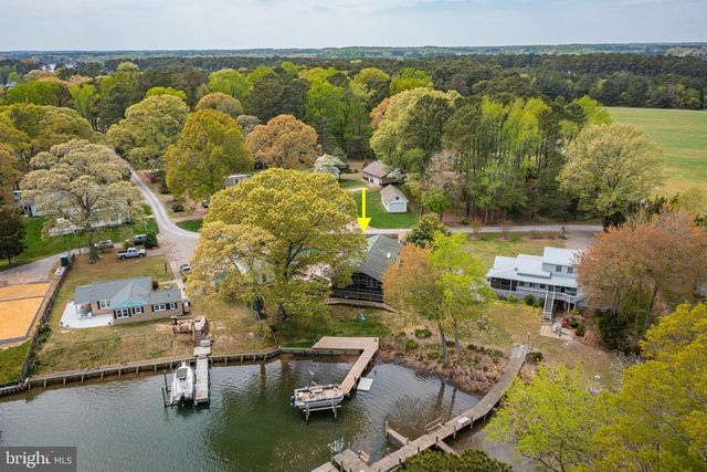 37 HICKORY LN, Reedville, VA 22539