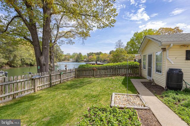 37 HICKORY LN, Reedville, VA 22539