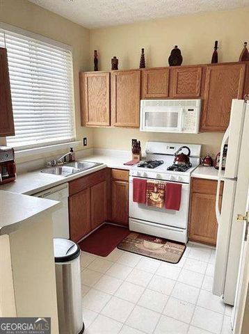 830 Windcroft Circle NW, Acworth, GA 30101