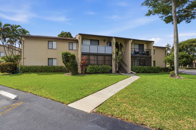 518 Shady Pine Way B2, Greenacres, FL 33415