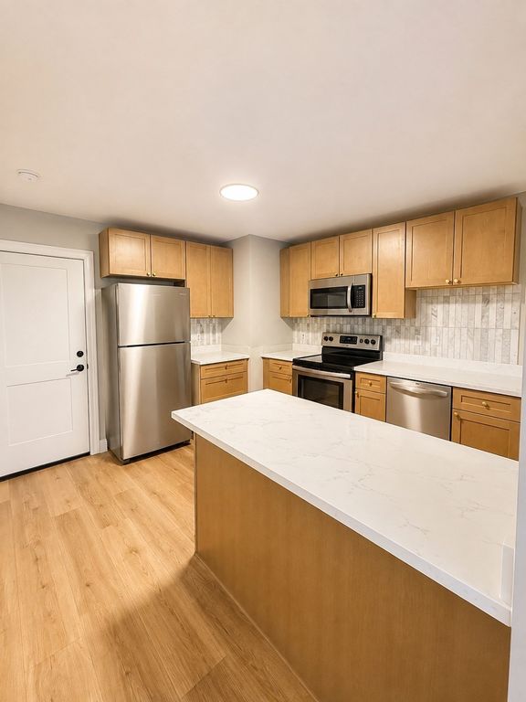 52 N 1, Boston, MA 02127