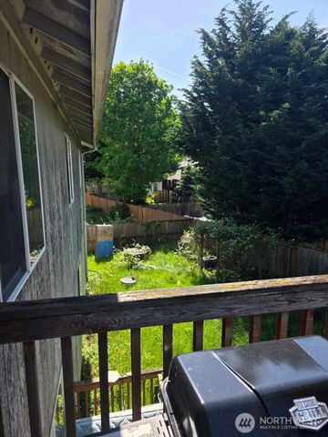 20324 86th Avenue Ct E, Spanaway, WA 98387