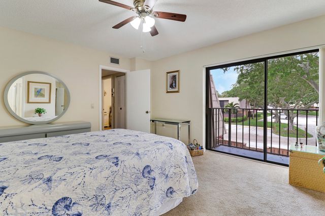 6645 66th Way, West Palm Beach, FL 33409