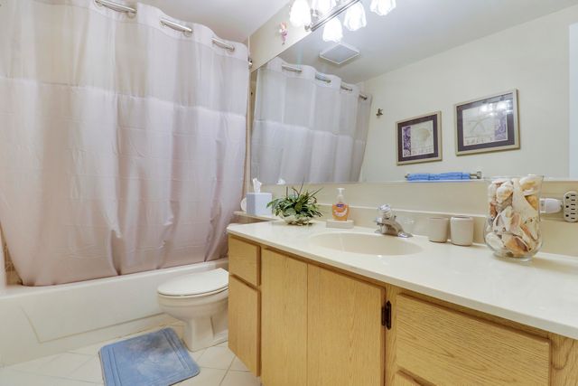 6645 66th Way, West Palm Beach, FL 33409