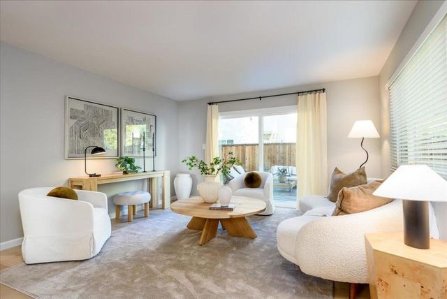 543 Everett Court, Palo Alto, CA 94301