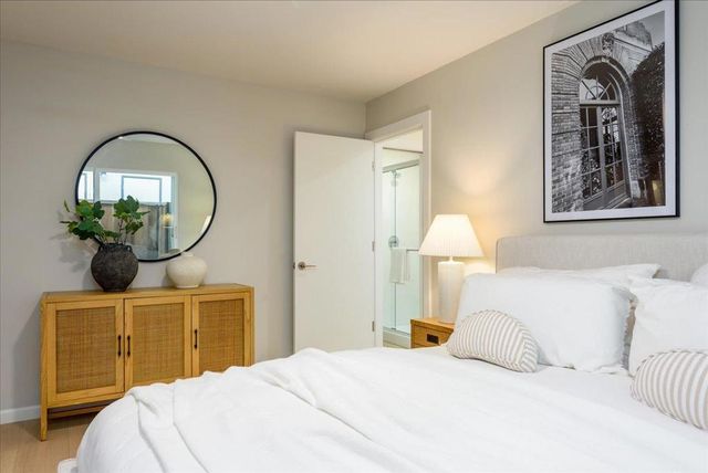 543 Everett Court, Palo Alto, CA 94301