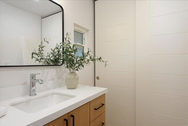 543 Everett Court, Palo Alto, CA 94301