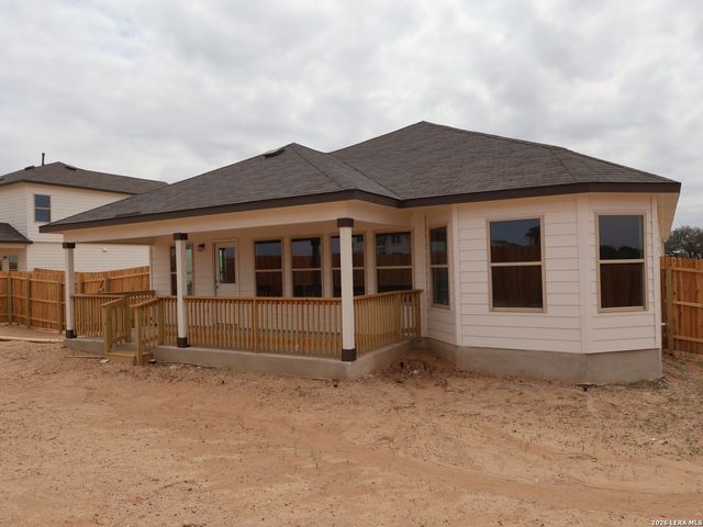 17446 Buffalo Grass Lane, Elmendorf, TX 78112