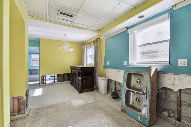 545 LILLIAN DRIVE, Madeira Beach, FL 33708