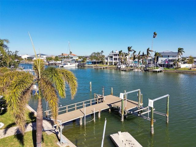 545 LILLIAN DRIVE, Madeira Beach, FL 33708