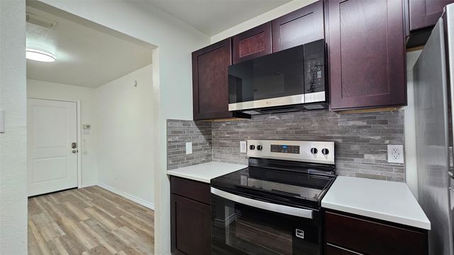 903 W Congress Street, Denton, TX 76201