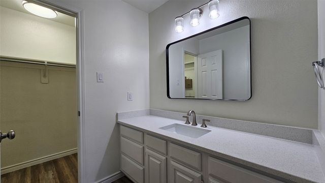 903 W Congress Street, Denton, TX 76201