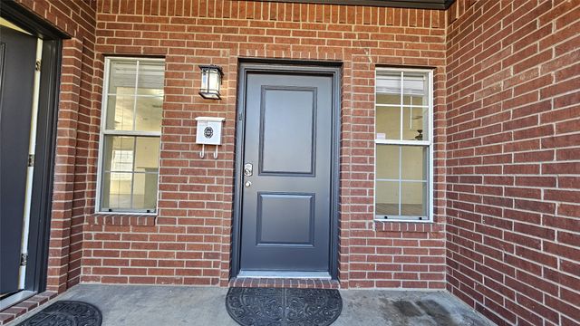 903 W Congress Street, Denton, TX 76201